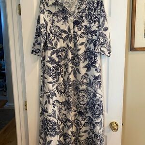 SHEIN Blue and White Floral Pattern Dress